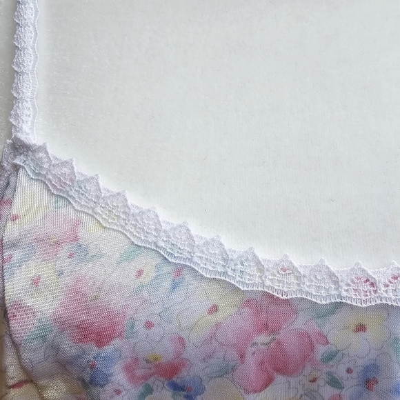 Petra Fashions Vintage Nightgown, Pastel Floral Print and Lace Trim, Size XS - Picture 8 of 9